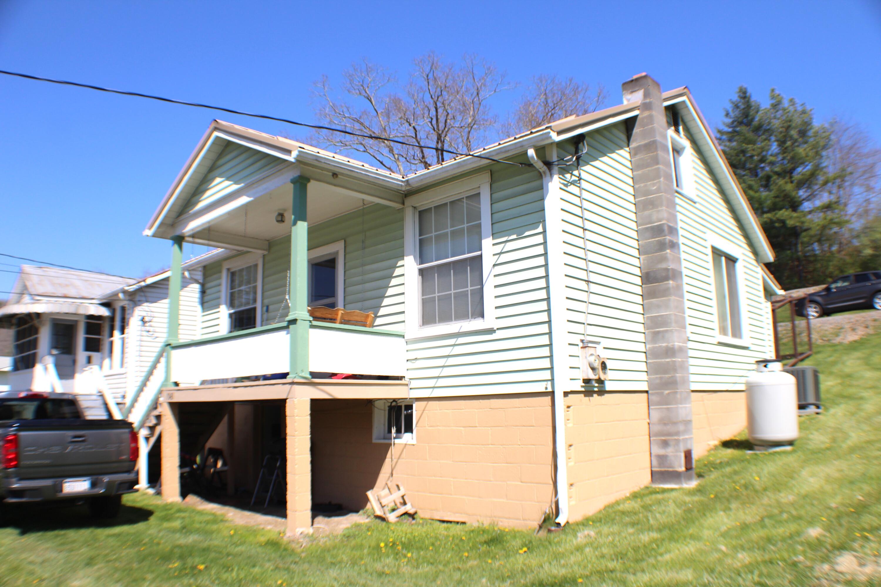 1043 Huntersville Road, Marlinton, Pennsylvania image 2
