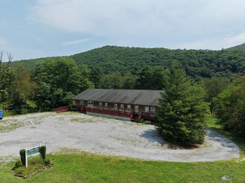Homes For Sale - 14668 Cass Rd<br/> Pocahontas County, Cass, WV 24927
