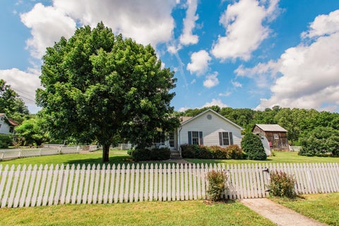 Homes For Sale - 191 Front St<br/> Renick, WV 24966