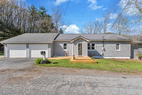 Apartment For Sale - 412 Osborne Dr<br/> Rainelle, WV 25962