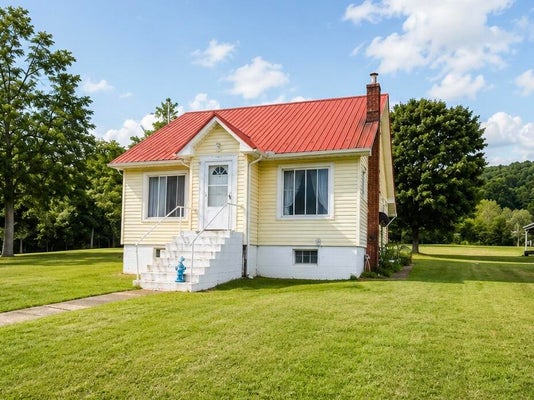 127 JOHN TOLBERT RD, HINTON, WV 25951 - Image 0e3e7a4f0dcdc704b732f2c844672ff7/2261528025