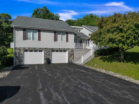 Homes For Sale - 311 Summit Dr<br/> Monroe County, Peterstown, WV 24963
