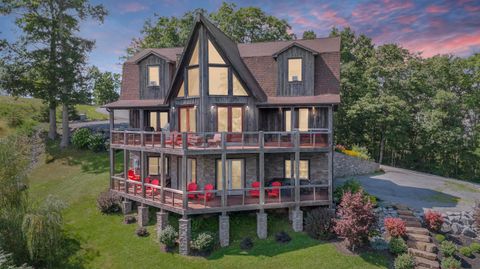 Homes For Sale - 356 White Rock Trl<br/> Caldwell, WV 24925