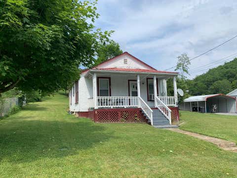 Homes For Sale - 129 Harper St<br/> White Sulphur Springs, WV 24986