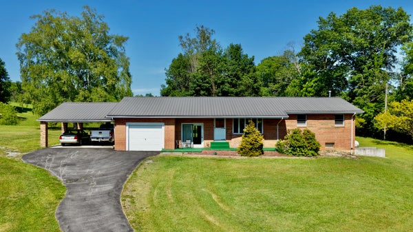 128 CROCKETT LN, TALCOTT, WV 24981 - Image 32cae4f7437a832bcb2b8593096b9be6/4179775310