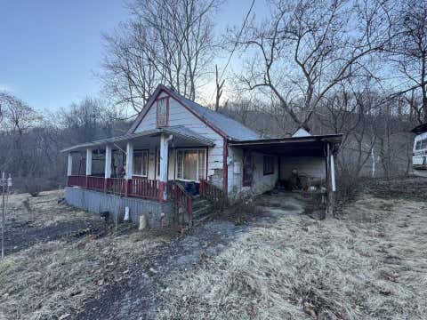 Homes For Sale - 500 Church House Rd<br/> Crum, WV 25669