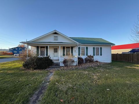 Homes For Sale - 112 Second St<br/> Lewisburg, WV 24901