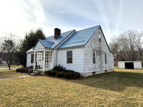 Homes For Sale - 846 13th Ave<br/> Marlinton, WV 24954