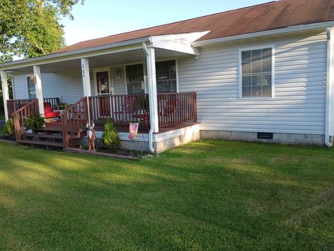 Homes For Sale - 284 Lewis St<br/> Rupert, WV 25984