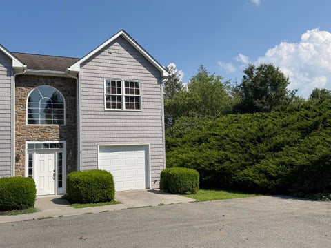 Homes For Sale - 149 Townhouse Lane<br/> Greenbrier County, Lewisburg, WV 24901