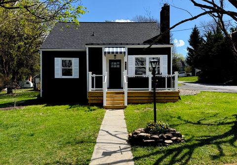 Apartment For Sale - 403 Bell Dr<br/> Lewisburg, WV 24901