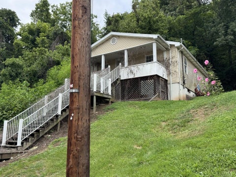 Homes For Sale - 2014 Wilson St<br/> Kanawha County, Dunbar, WV 25064