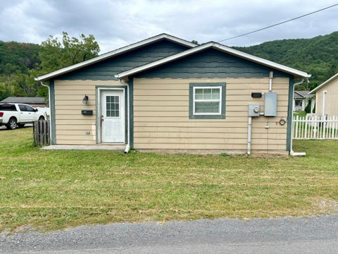 Homes For Sale - 889 Tuckahoe Rd<br/> White Sulphur Springs, WV 24986