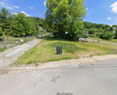 320 MARSHALL ST, BLUEFIELD, WV 24701 - Image 9c7bb2c3bf71bbba49f95e560f0d74ec/1926271203