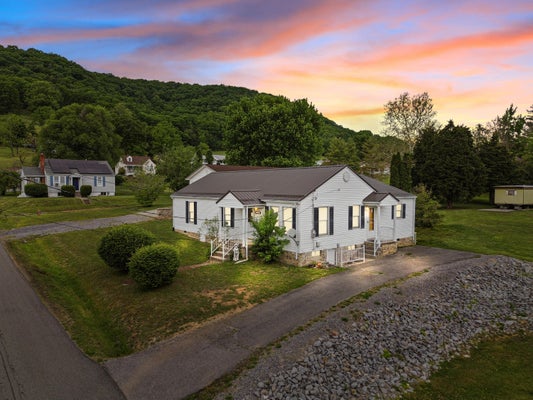 119 MOUNTAIN VIEW DR, RICH CREEK, VA 24147 - Image a369b84eeb1b3f89ddd2ebdc5f627121/401316627
