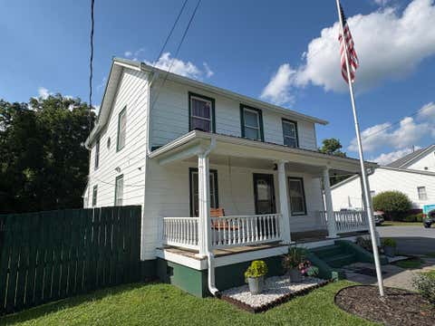 Homes For Sale - 238 Monroe Ave<br/> Ronceverte, WV 24970