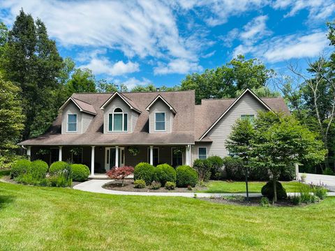 Homes For Sale - 292 Fox Ridge Drive<br/> Greenbrier County, Lewisburg, WV 24901