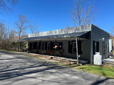 Homes For Sale - 7844 Knobs Rd<br/> Monroe County, Union, WV 24983