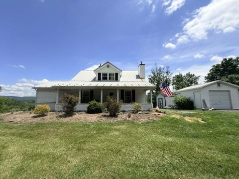 Homes For Sale - 6350 N Seneca Trl<br/> Monroe County, Sinks Grove, WV 24976