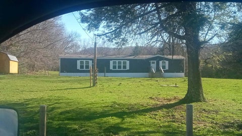 Condo For Sale - 18406 Stanaford Rd<br/> Danese, WV 25831