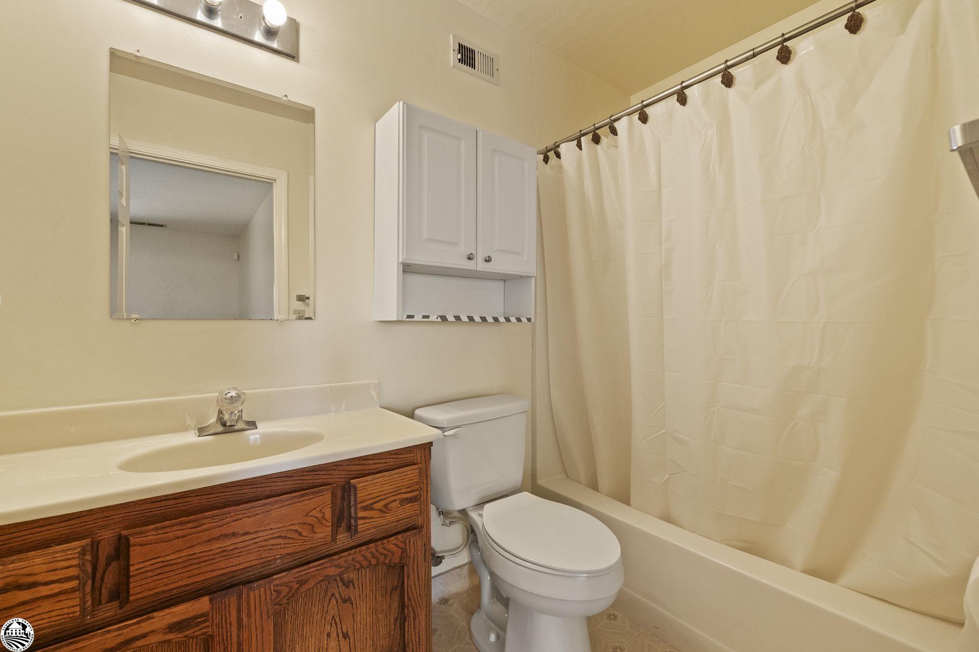 Sonora, California 95370, United States, 3 Bedrooms Bedrooms, ,3 BathroomsBathrooms,Residential,Active,40718