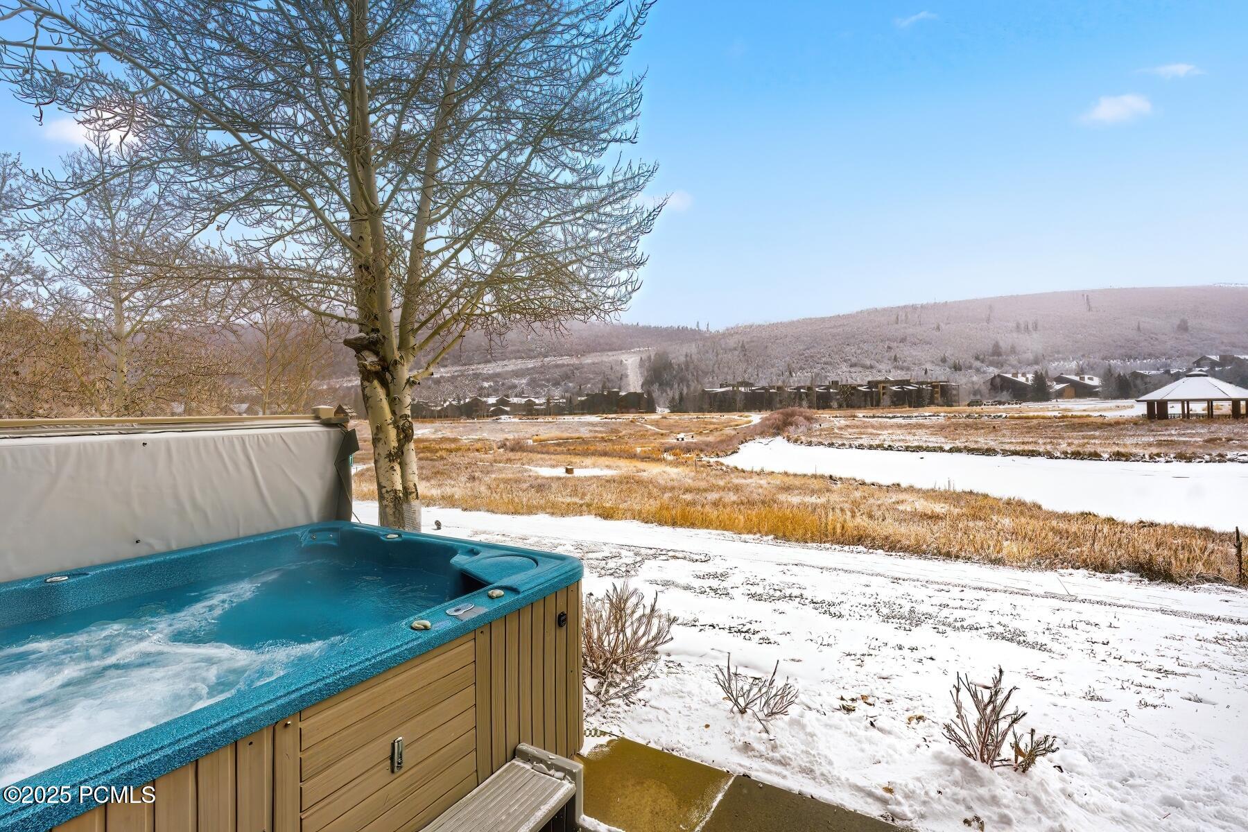 Park City, Utah 84060, United States, 2 Bedrooms Bedrooms, ,2 BathroomsBathrooms,Residential,Active,252763