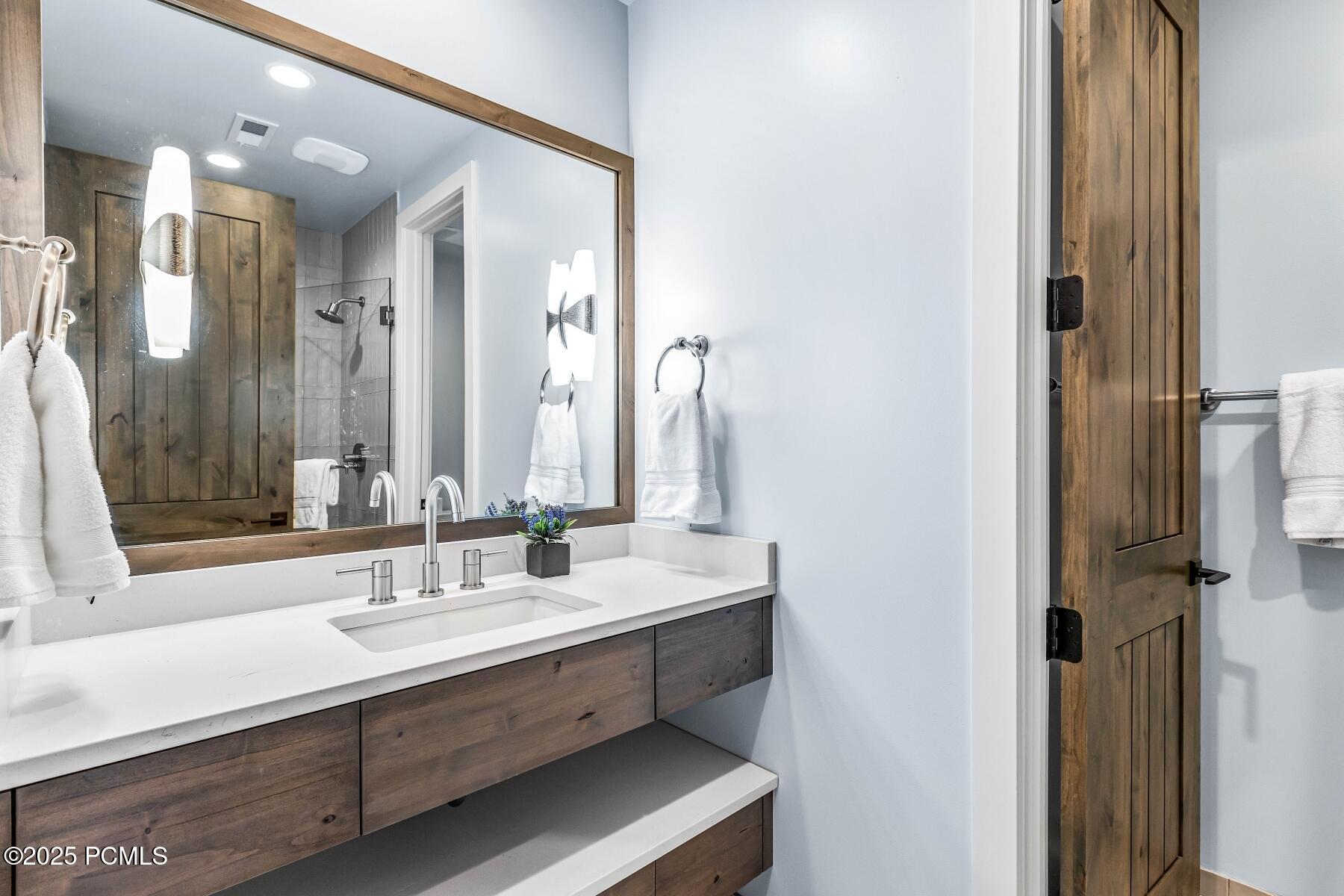 Heber City, Utah 84032, United States, 4 Bedrooms Bedrooms, ,5 BathroomsBathrooms,Residential,Active,202140