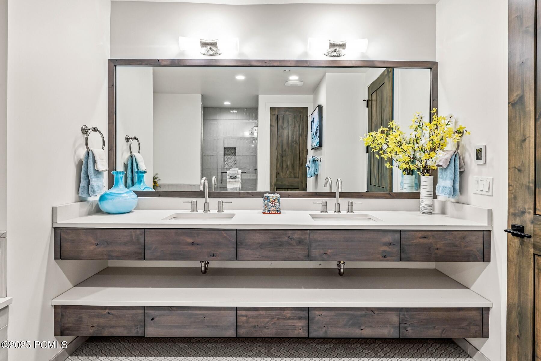 Heber City, Utah 84032, United States, 4 Bedrooms Bedrooms, ,5 BathroomsBathrooms,Residential,Active,202140