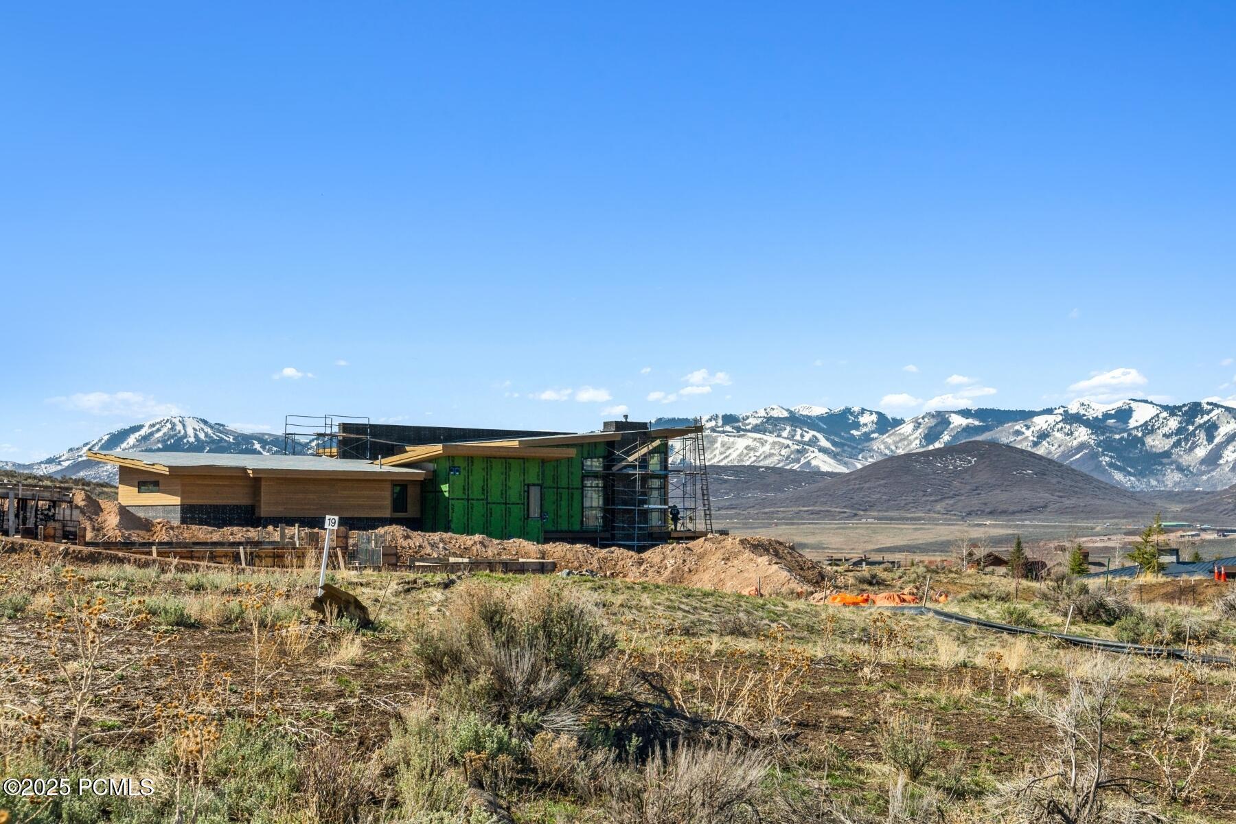 Park City, Utah 84098, United States, 4 Bedrooms Bedrooms, ,6 BathroomsBathrooms,Residential,Pending,189482