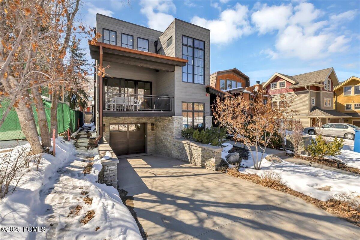 Park City, Utah 84060, United States, 3 Bedrooms Bedrooms, ,4 BathroomsBathrooms,Residential,Active,84135