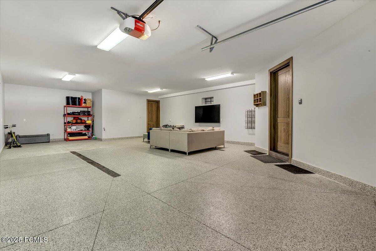 Park City, Utah 84060, United States, 3 Bedrooms Bedrooms, ,4 BathroomsBathrooms,Residential,Active,84135