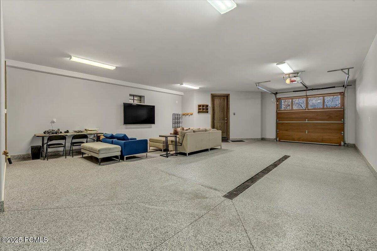 Park City, Utah 84060, United States, 3 Bedrooms Bedrooms, ,4 BathroomsBathrooms,Residential,Active,84135