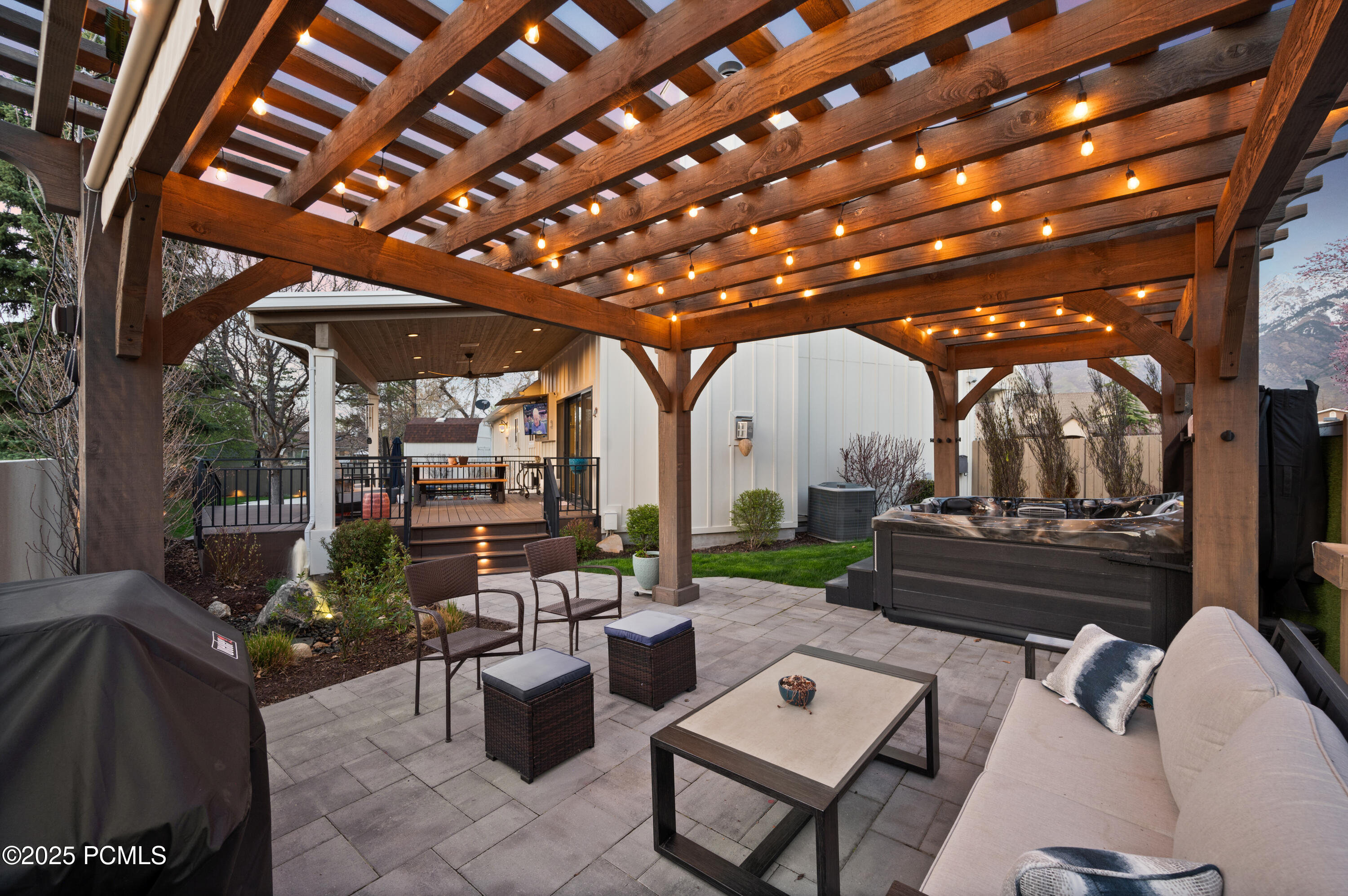 9002 S Huckleberry Ct Ct, Sandy, Utah image 45