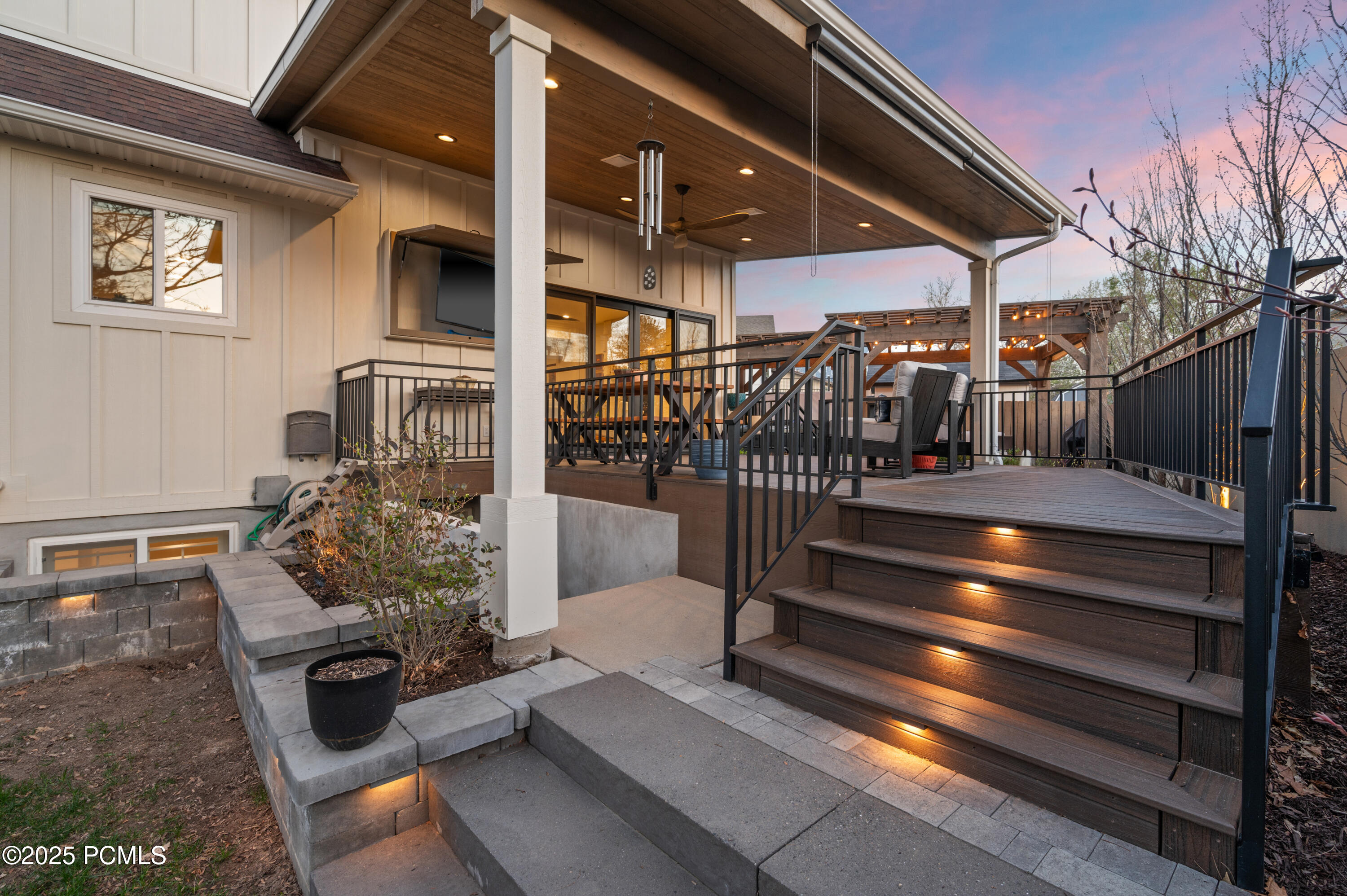 9002 S Huckleberry Ct Ct, Sandy, Utah image 42