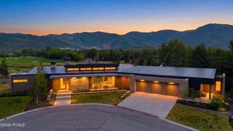 Homes For Sale - 2383 Lake View Court<br/> Park City, UT 84060