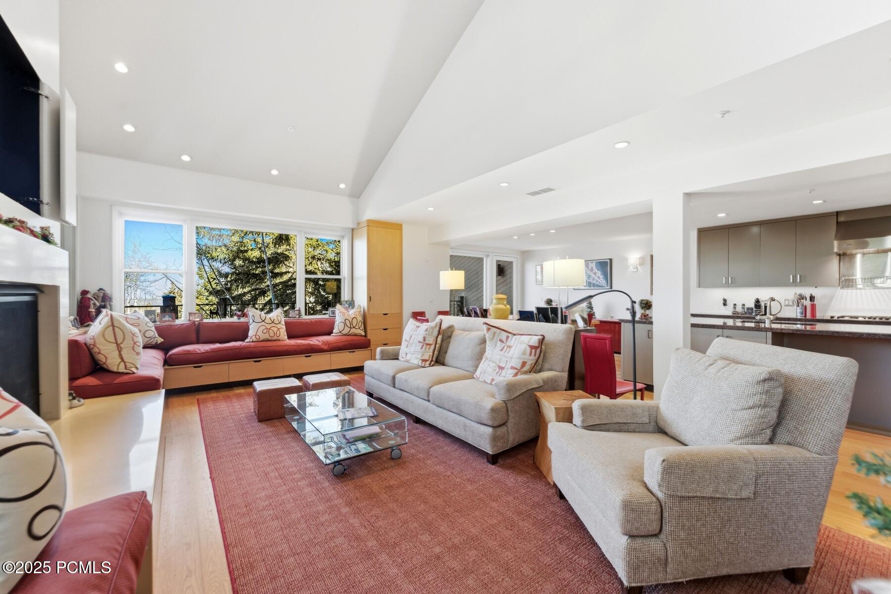 Park City, Utah 84060, United States, 4 Bedrooms Bedrooms, ,5 BathroomsBathrooms,Residential,Active,255505