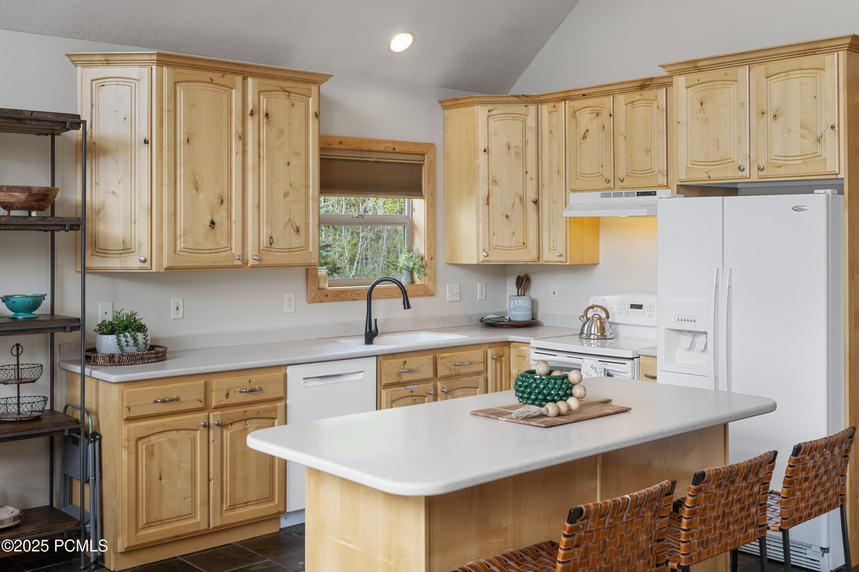 4801 Conifer Drive, Oakley, Utah image 7