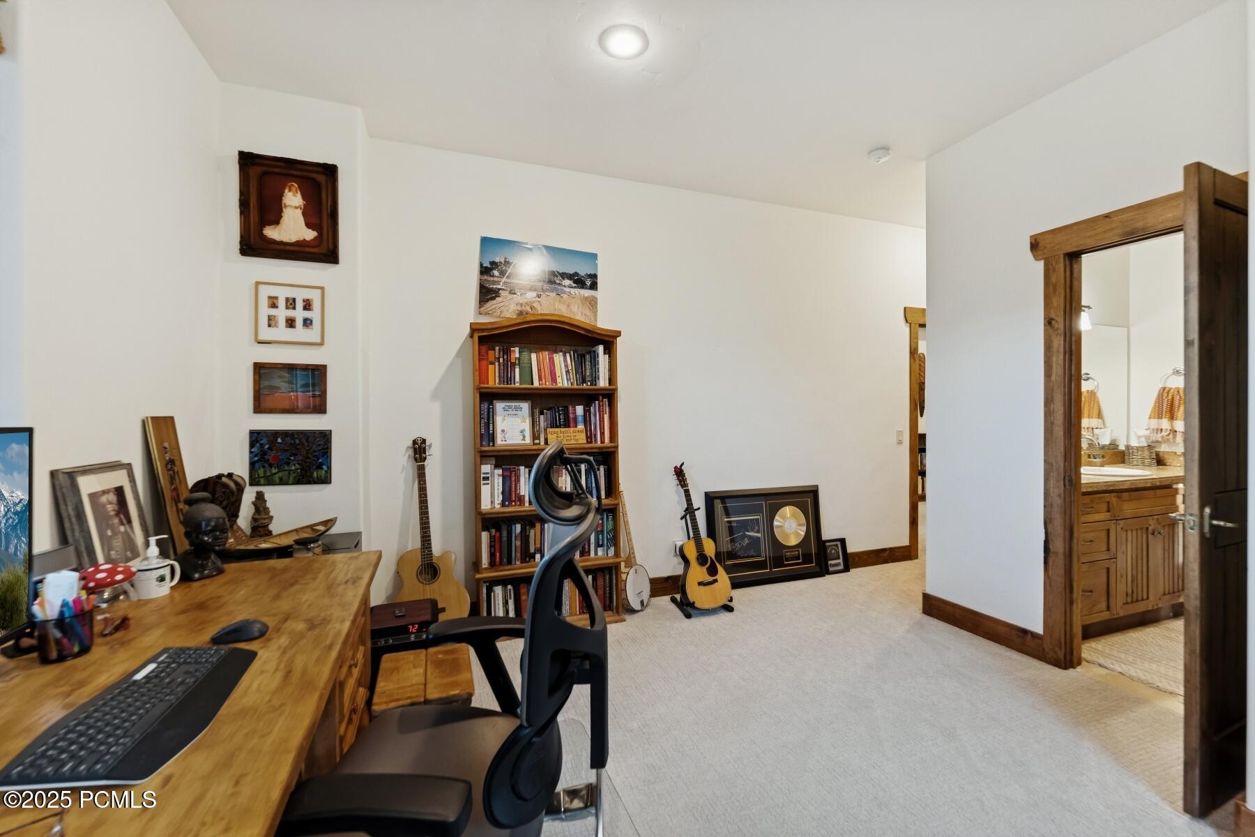 Kamas, Utah 84036, United States, 5 Bedrooms Bedrooms, ,4 BathroomsBathrooms,Residential,Active,233201