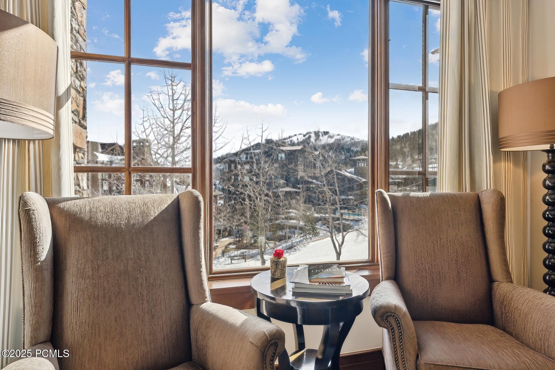 Park City, Utah 84060, United States, 3 Bedrooms Bedrooms, ,4 BathroomsBathrooms,Residential,Pending,97546