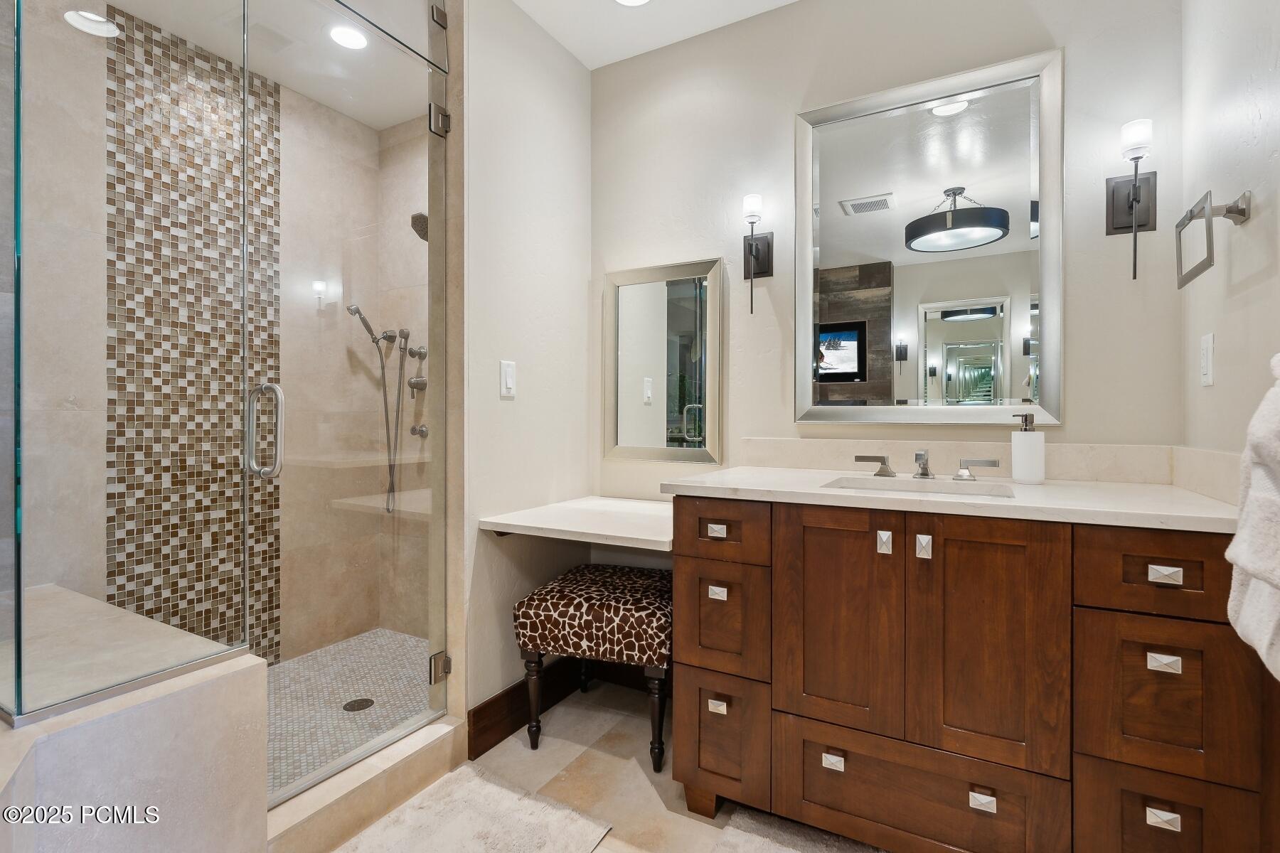 Park City, Utah 84060, United States, 3 Bedrooms Bedrooms, ,4 BathroomsBathrooms,Residential,Pending,97546