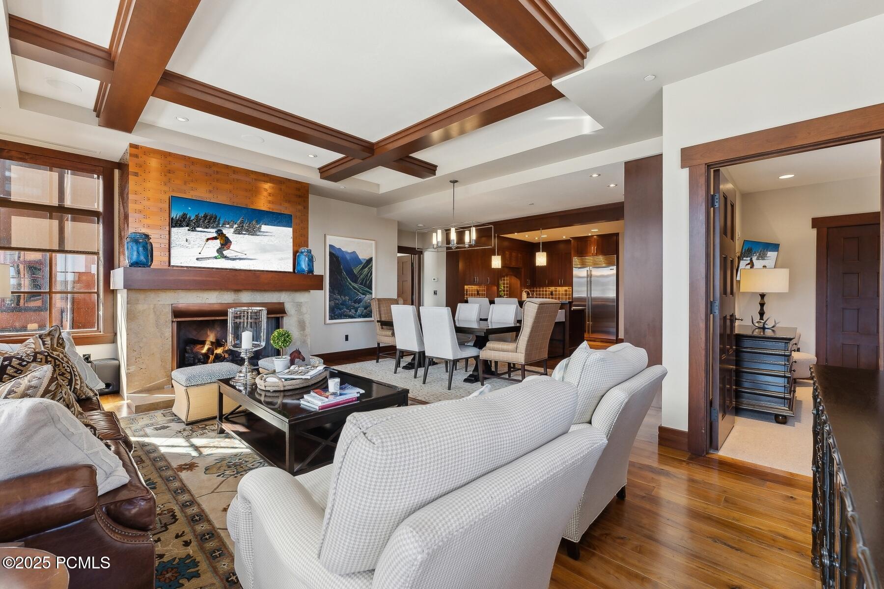 Park City, Utah 84060, United States, 3 Bedrooms Bedrooms, ,4 BathroomsBathrooms,Residential,Pending,97546