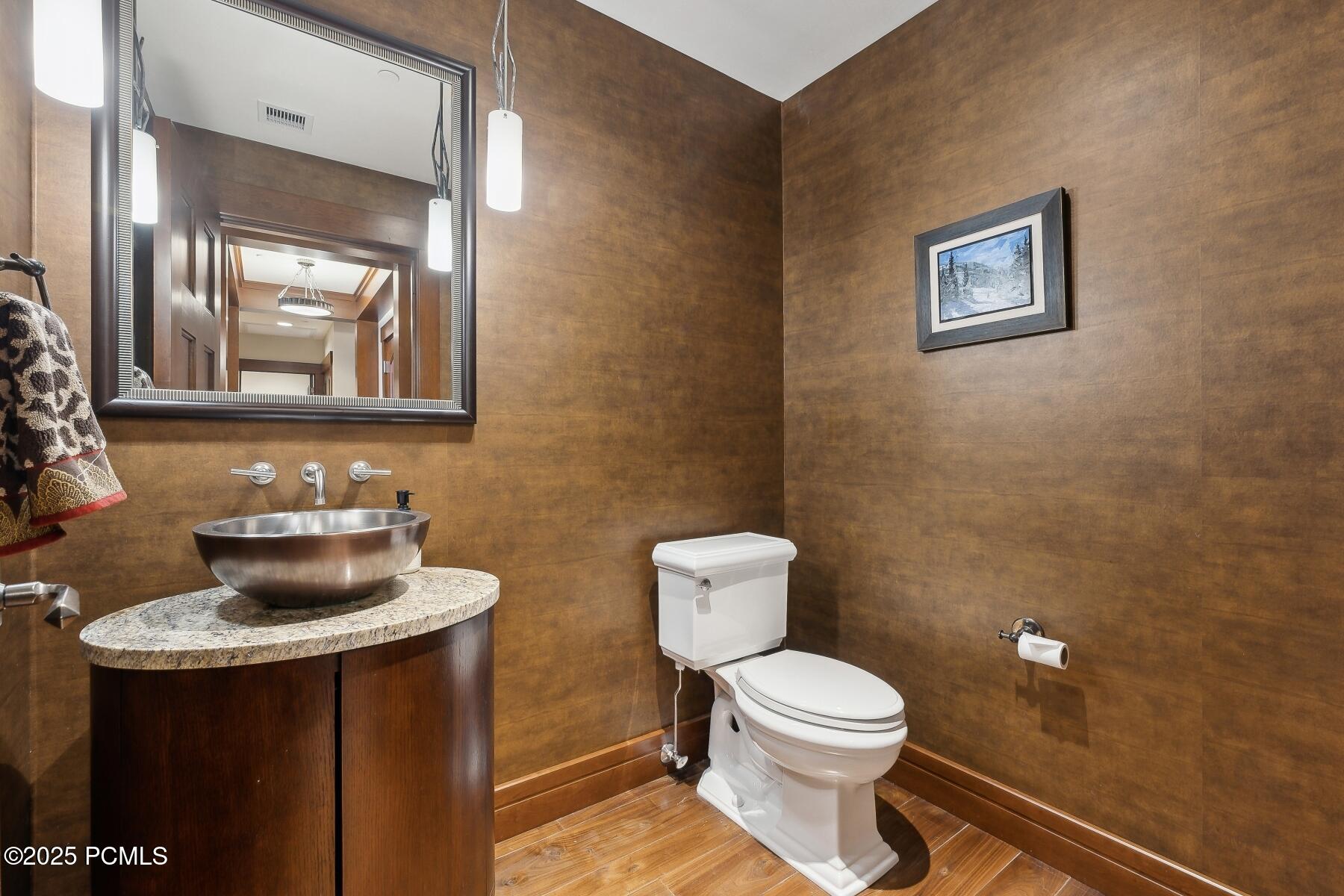 Park City, Utah 84060, United States, 3 Bedrooms Bedrooms, ,4 BathroomsBathrooms,Residential,Pending,97546