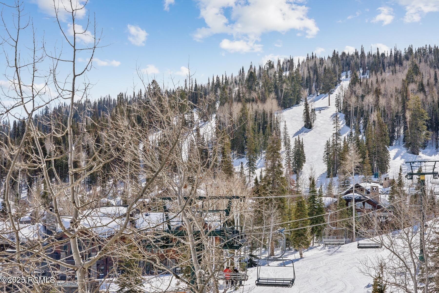 Park City, Utah 84060, United States, 3 Bedrooms Bedrooms, ,4 BathroomsBathrooms,Residential,Pending,97546