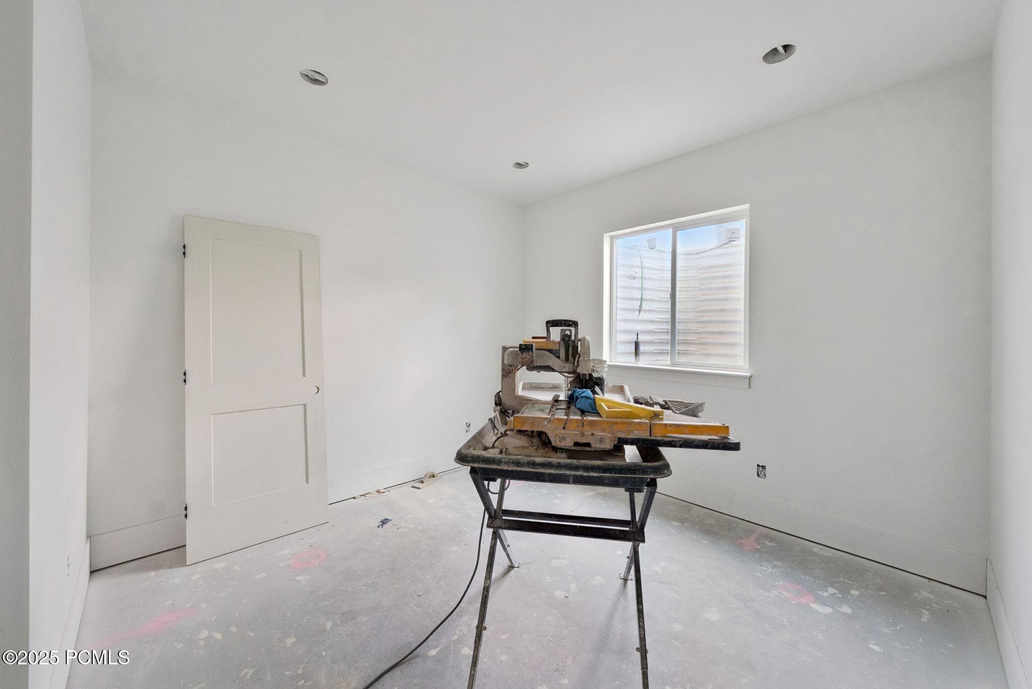 Heber City, Utah 84032, United States, 8 Bedrooms Bedrooms, ,4 BathroomsBathrooms,Residential,Active,111741