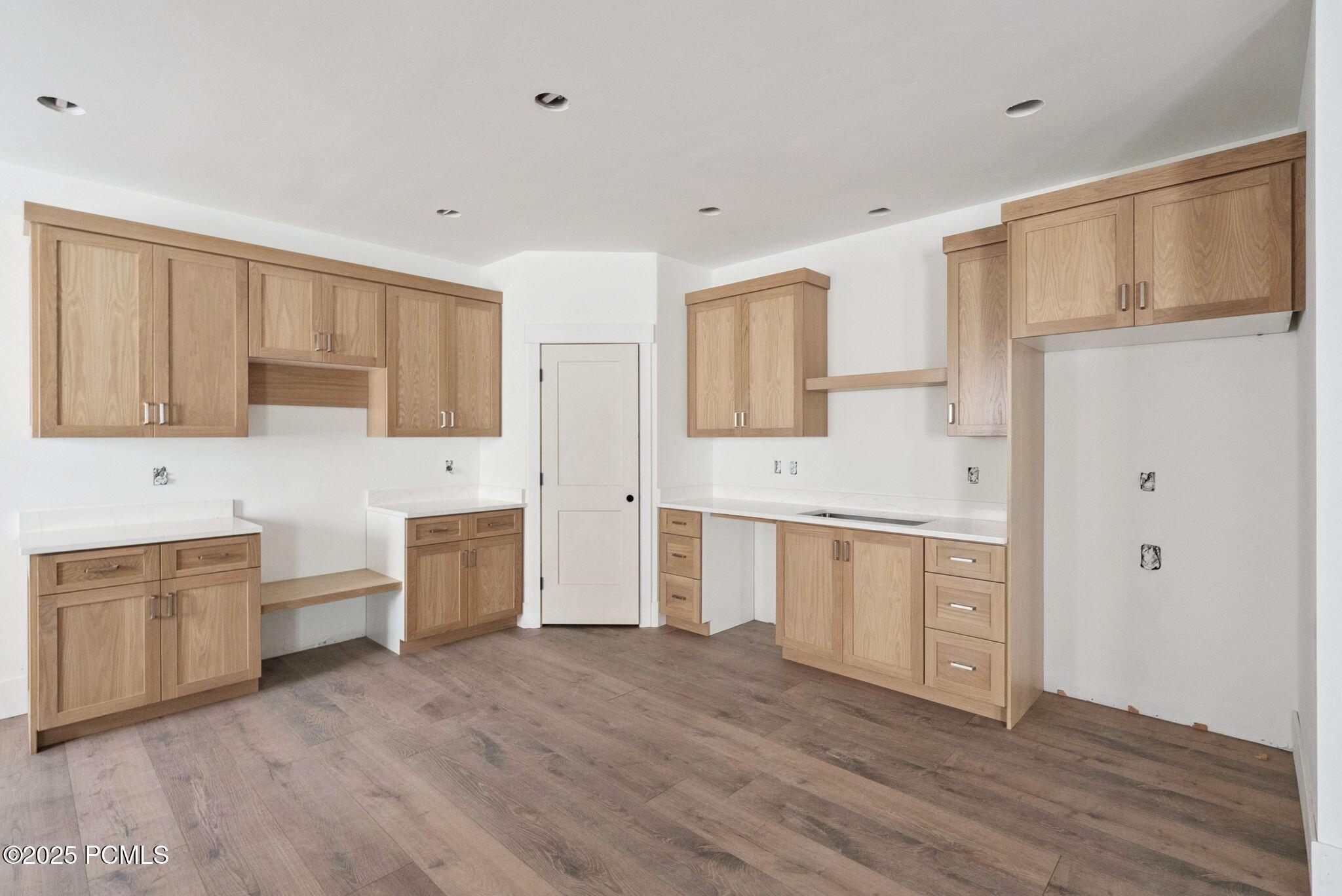 Heber City, Utah 84032, United States, 8 Bedrooms Bedrooms, ,4 BathroomsBathrooms,Residential,Active,111741