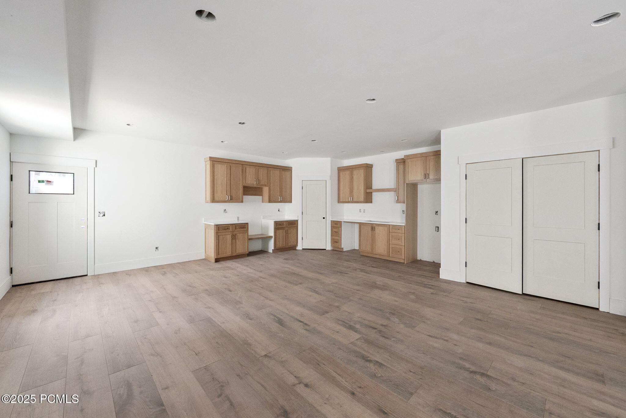 Heber City, Utah 84032, United States, 8 Bedrooms Bedrooms, ,4 BathroomsBathrooms,Residential,Active,111741