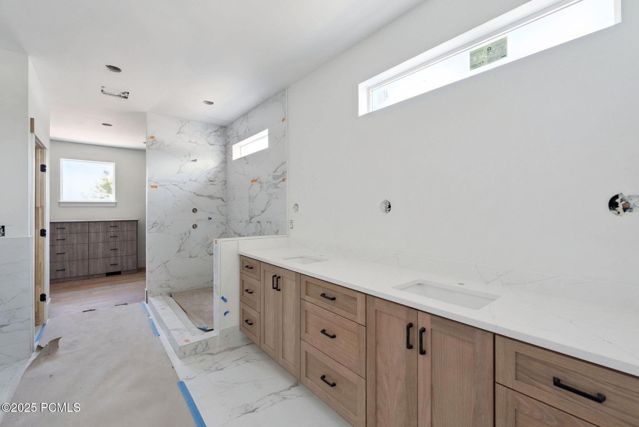 Heber City, Utah 84032, United States, 8 Bedrooms Bedrooms, ,4 BathroomsBathrooms,Residential,Active,111741