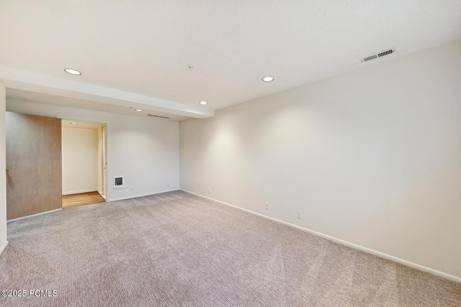 Park City, Utah 84098, United States, 3 Bedrooms Bedrooms, ,3 BathroomsBathrooms,Residential,Active,237750