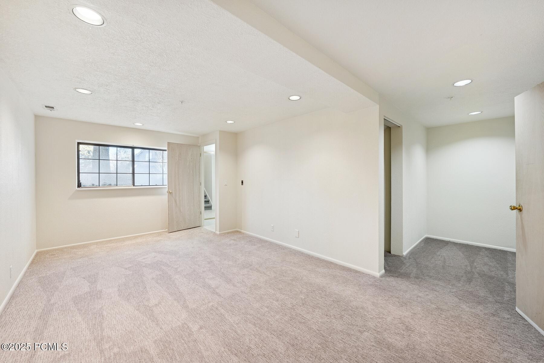 Park City, Utah 84098, United States, 3 Bedrooms Bedrooms, ,3 BathroomsBathrooms,Residential,Active,237750