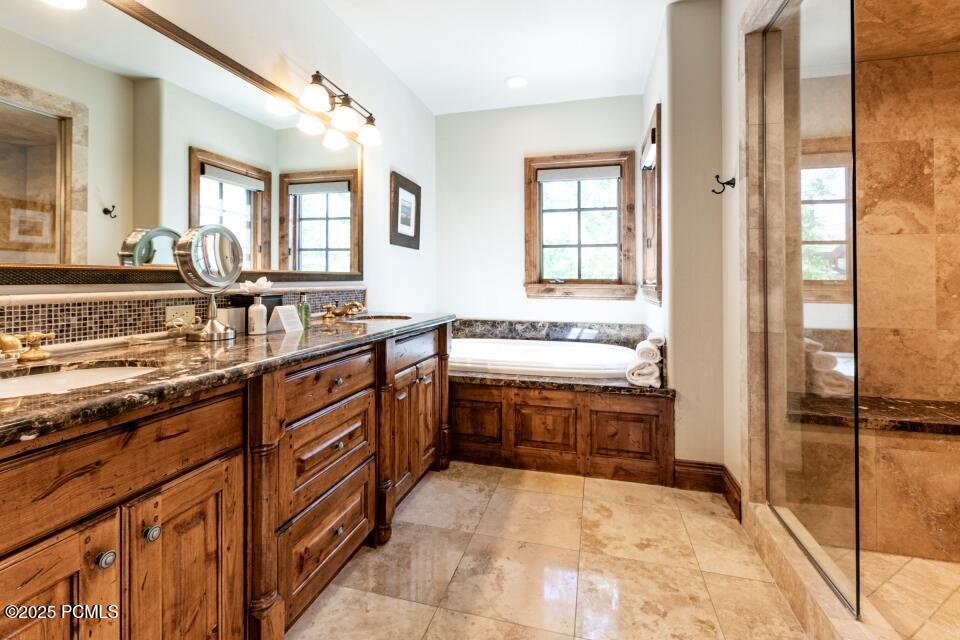 Park City, Utah 84060, United States, 4 Bedrooms Bedrooms, ,6 BathroomsBathrooms,Residential,Active,155780